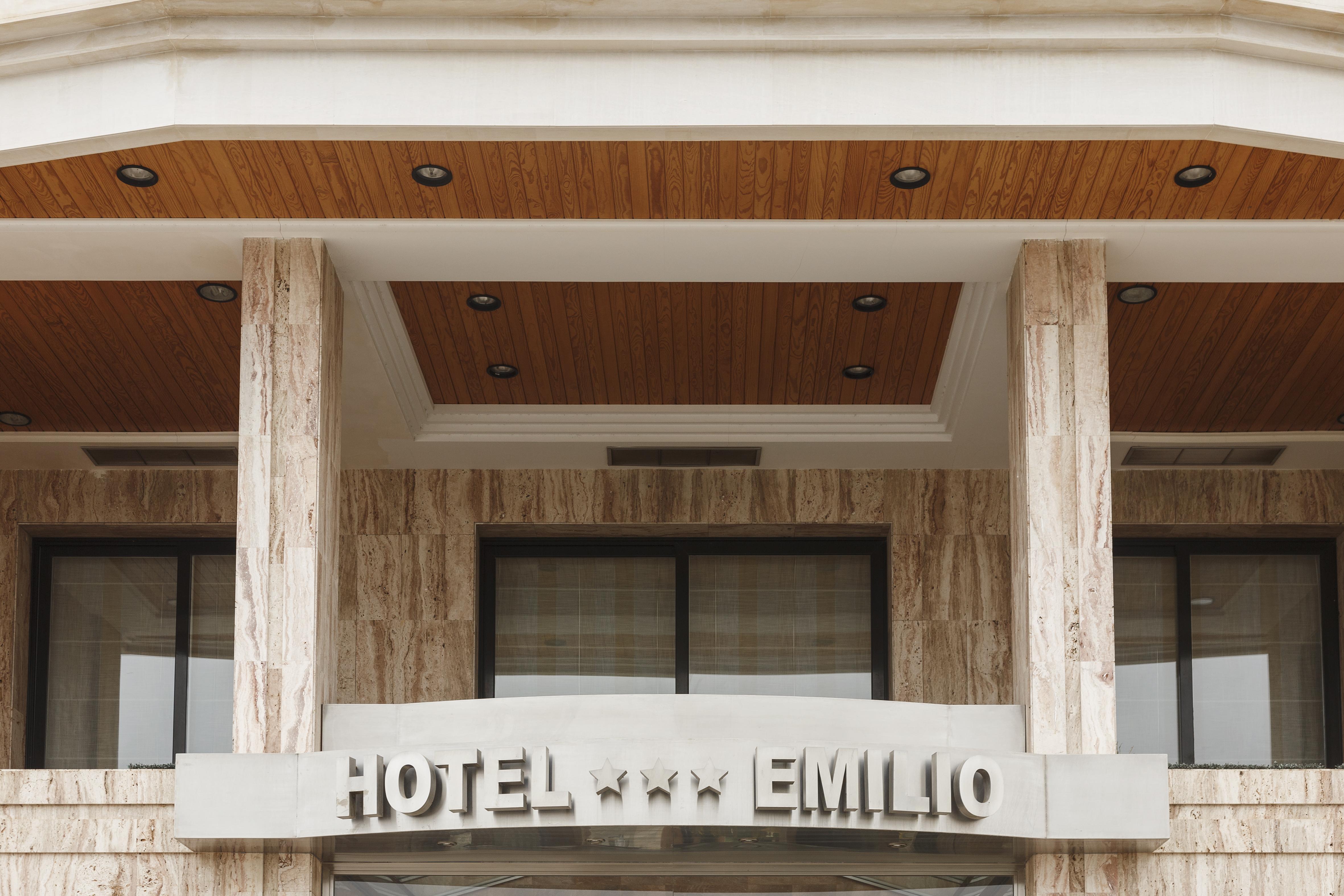 Hotel Restaurante Emilio Hellín Eksteriør billede