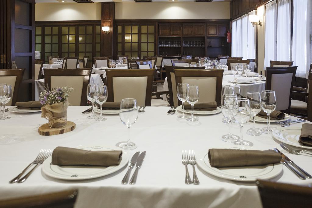 Hotel Restaurante Emilio Hellín Eksteriør billede